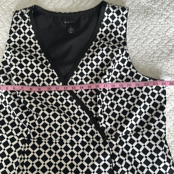 Lane Bryant Women’s Faux Wrap Dress Cotton Sleeveless Black White Geometric 24 - Picture 6 of 12